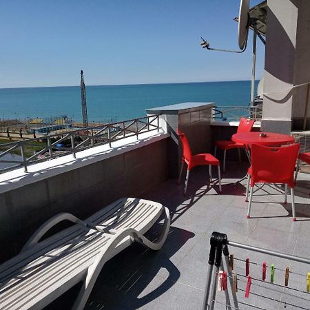 Apartment Miracle Batumi Kültér fotó