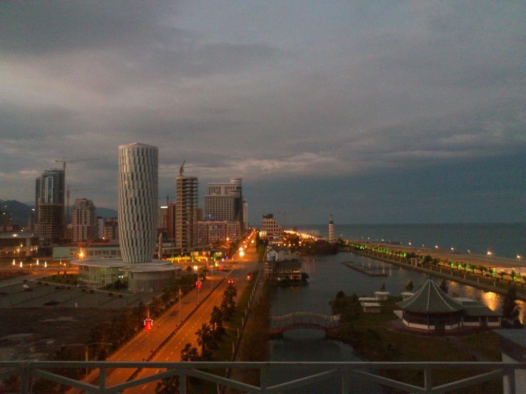 Apartment Miracle Batumi Kültér fotó