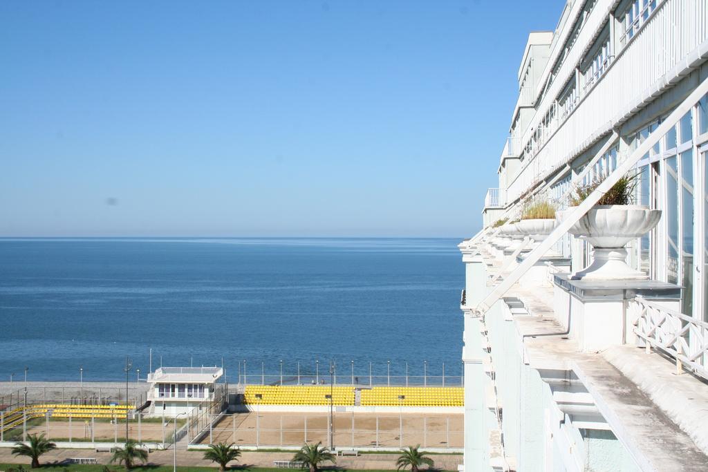 Apartment Miracle Batumi Kültér fotó