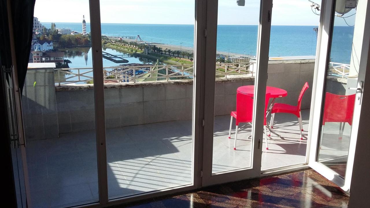 Apartment Miracle Batumi Kültér fotó