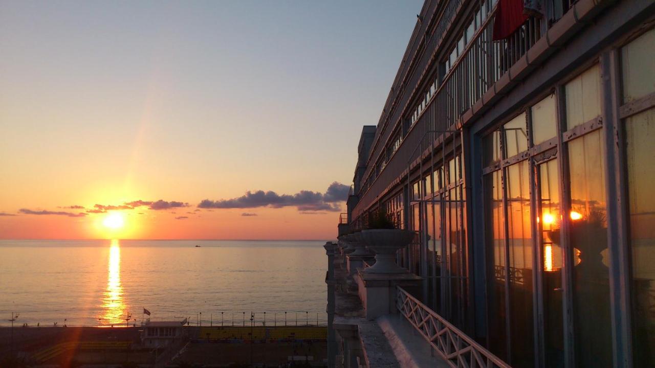 Apartment Miracle Batumi Kültér fotó