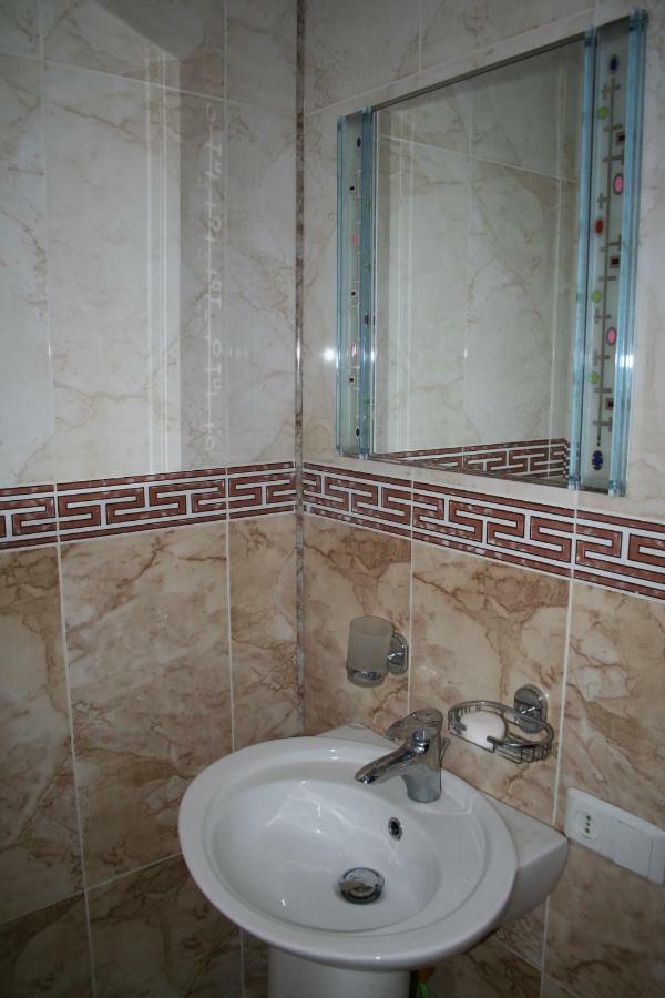 Apartment Miracle Batumi Kültér fotó