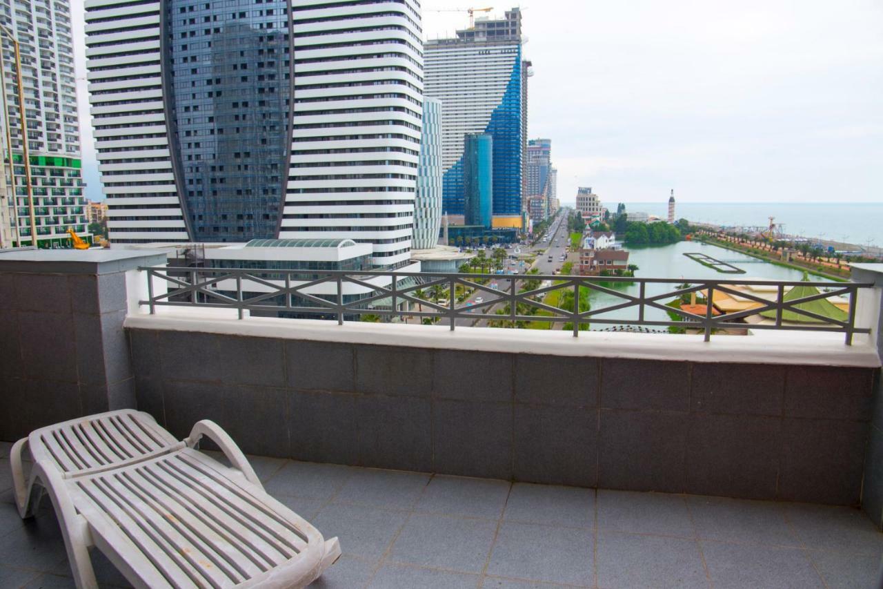Apartment Miracle Batumi Kültér fotó