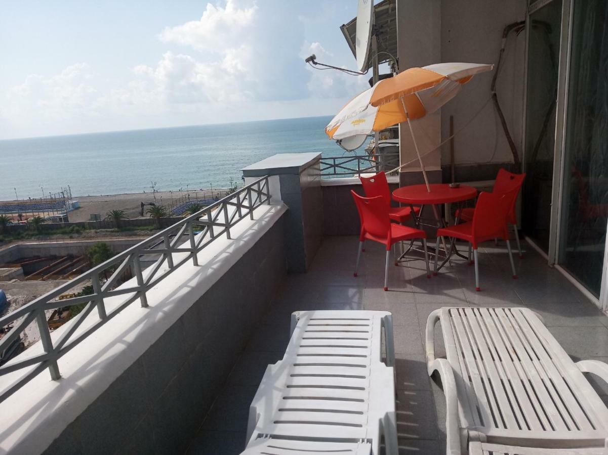 Apartment Miracle Batumi Kültér fotó